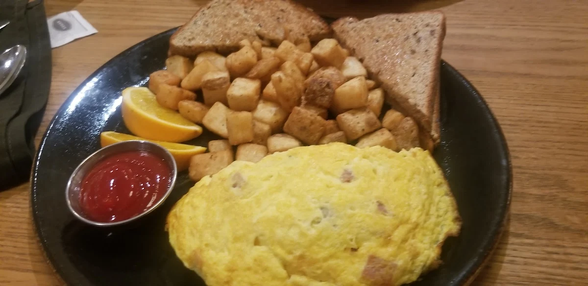 Ham Mushroom & Cheddar Omelette