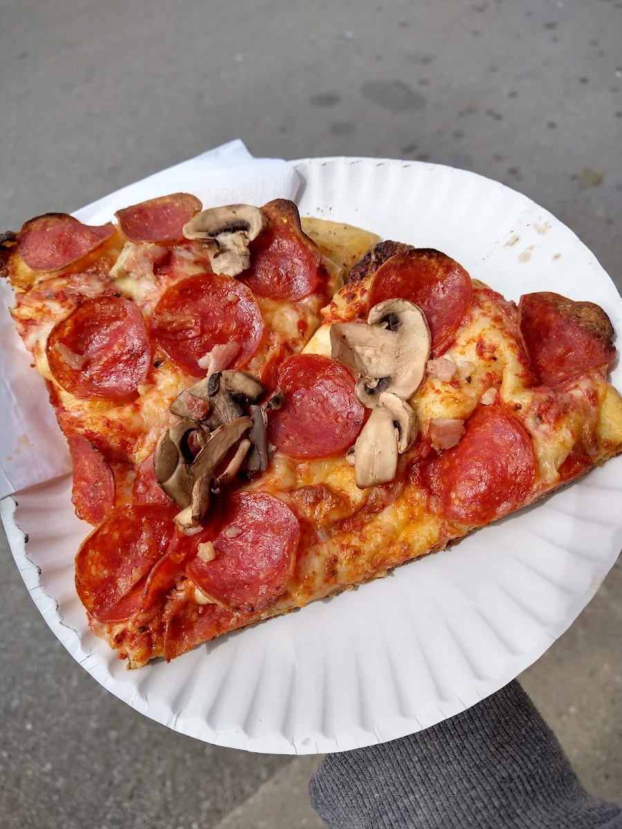 Canadian Pizza