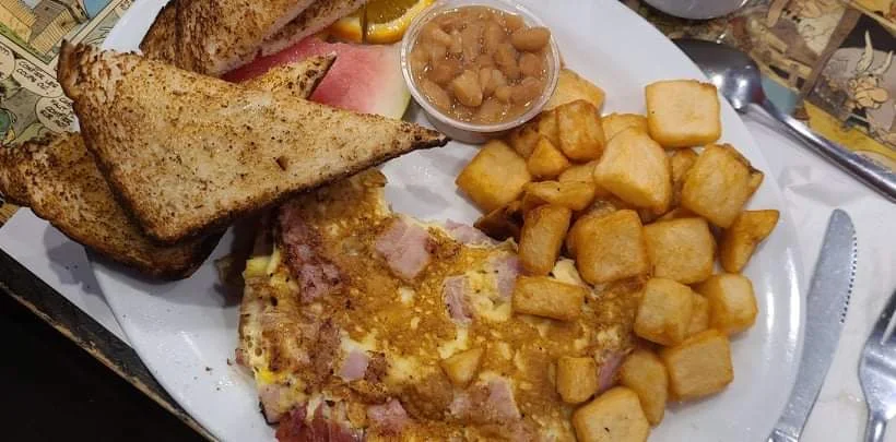 Omelette Trois Viande