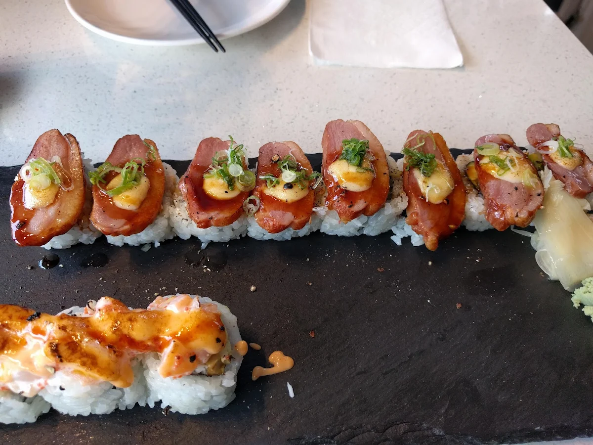 Volcano Scallop Roll