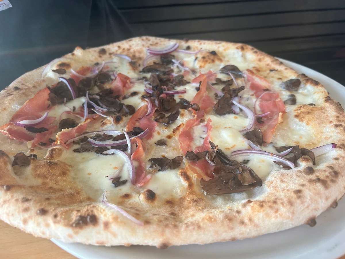 Cream Base Pizza