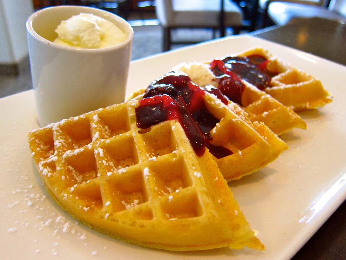 Belgian Waffle, Vista 18 Restaurant + Lounge