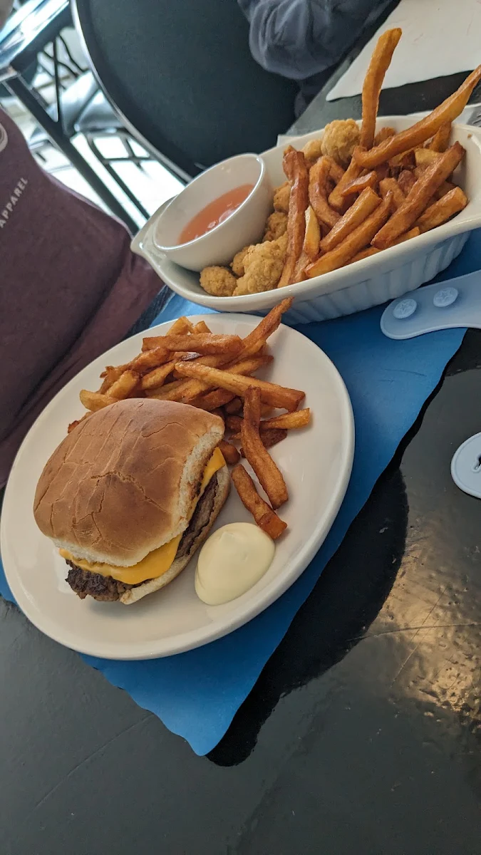 Cheeseburger, Le Shack 1880