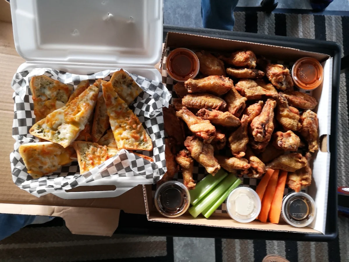 Highlights, Taps Bar & Grill