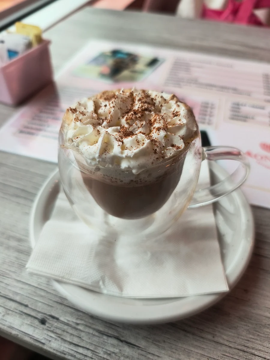 Cappuccino Et Crème Fouettée