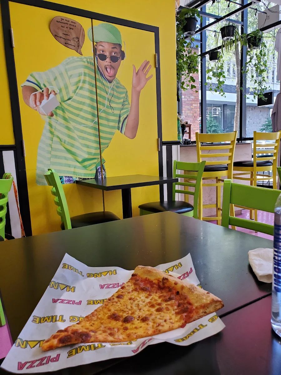 Cheese Pizza, Hang Time Pizza Centre Ville