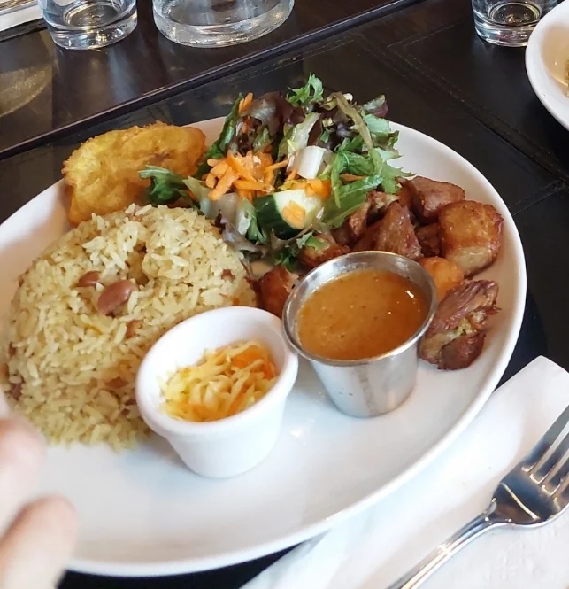 Griot Avec Riz Collé