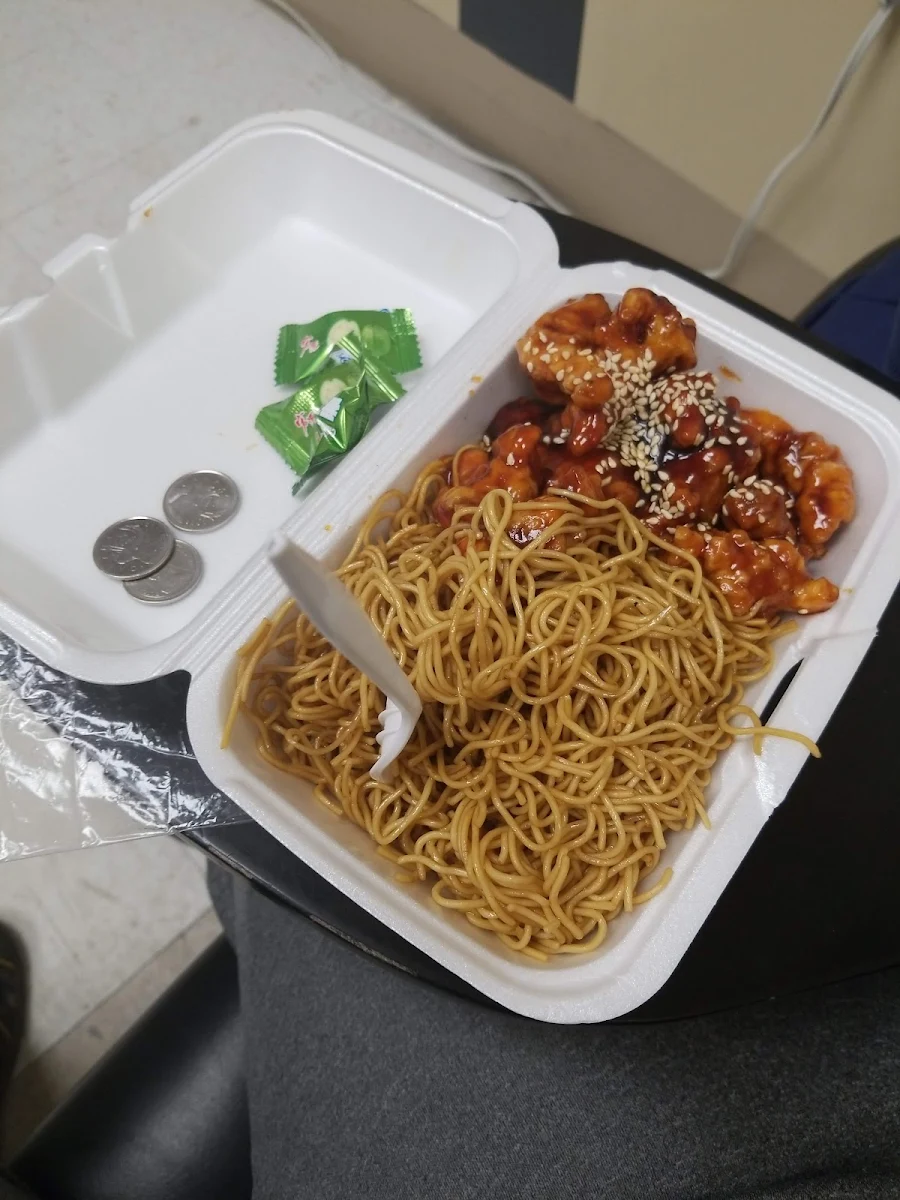 Kung Pao Chicken w Egg Noodles