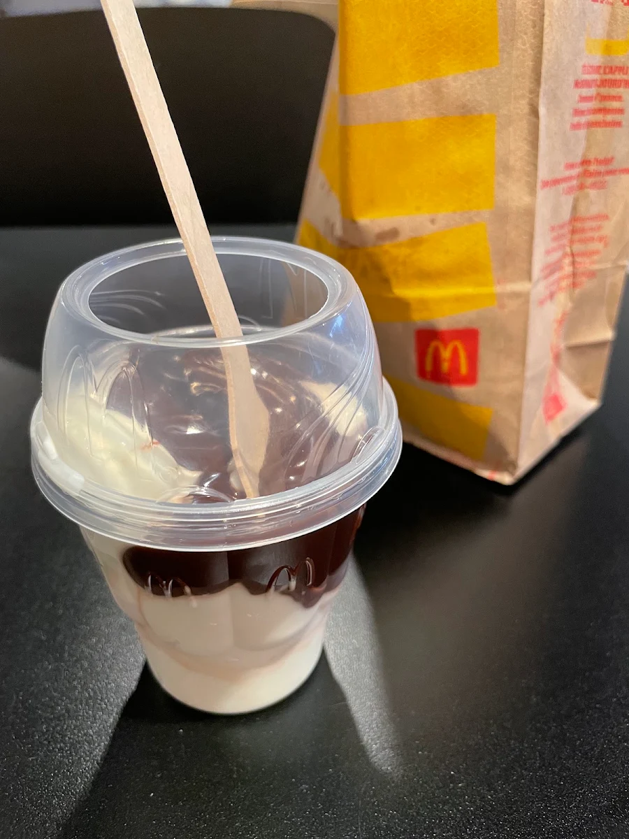 Hot Fudge Sundae