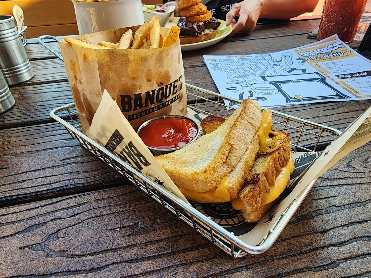 Kids Grilled Cheese and Fries