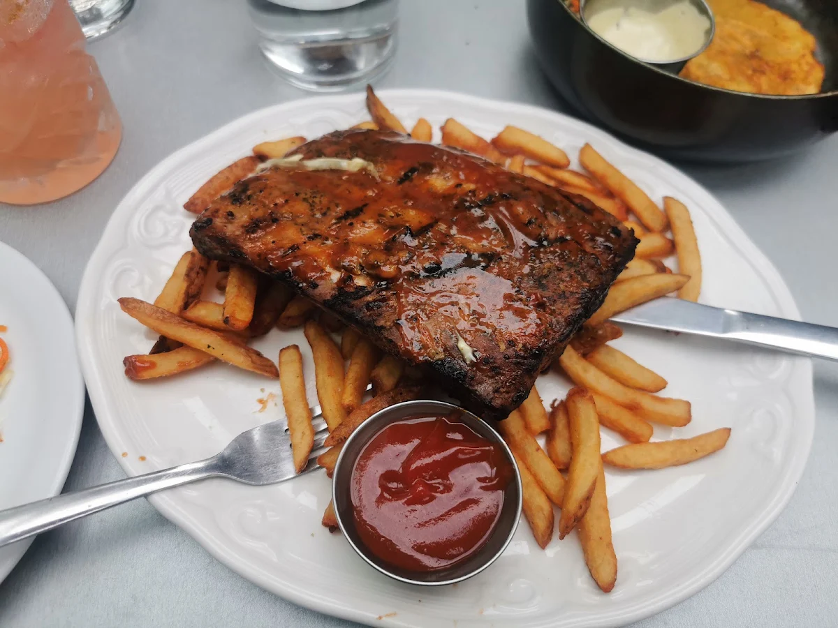 Côtes Levées Et Frites Maison
