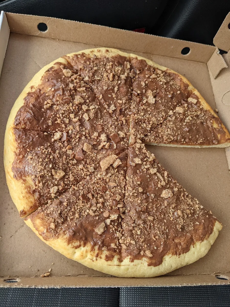 Coffee Crisp Dessert Pizza
