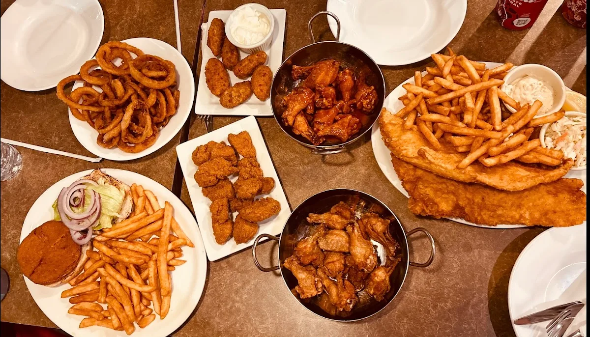 Highlights, Niagara Fish & Wings