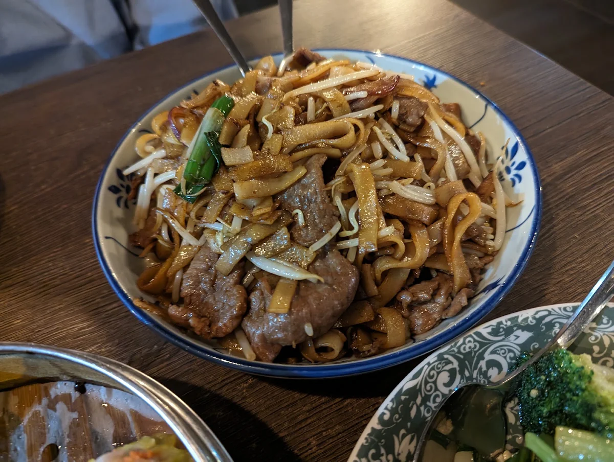 Rice Noodles with Beef