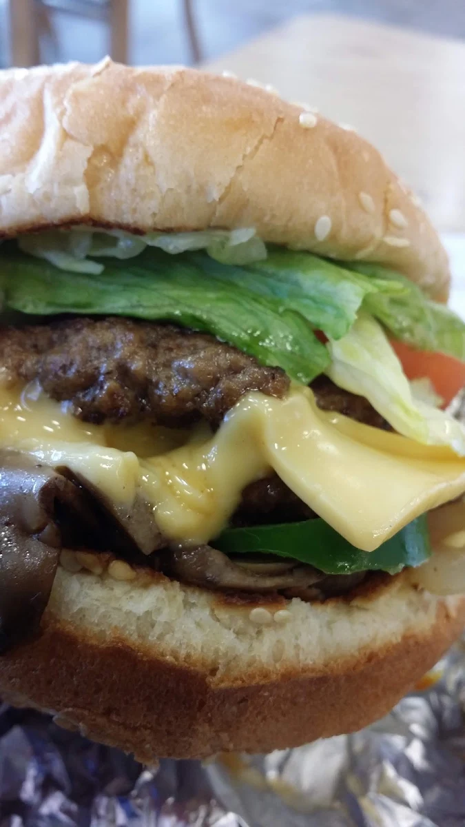 Regular Cheese Burger