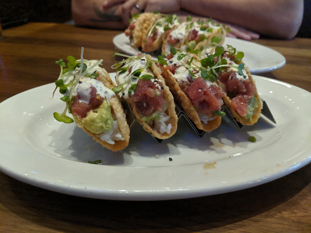 Crunchy Spicy Tuna Tacos