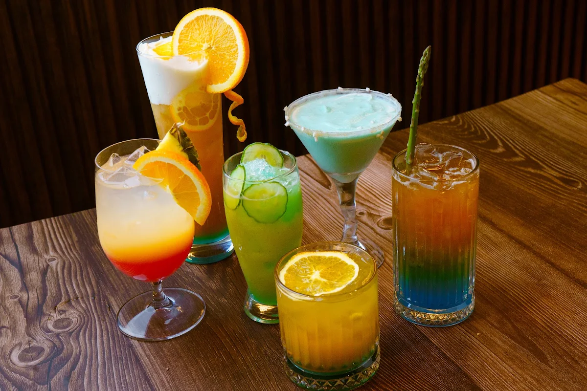 Drinks, Salt & Steak Restaurant