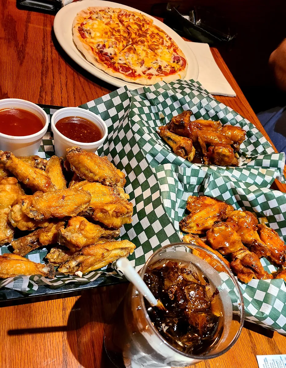 Wings Combo Pizza
