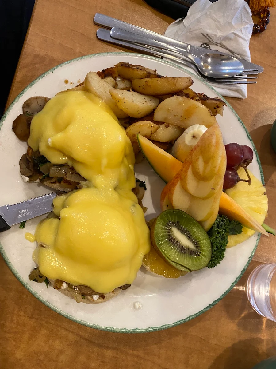 Spinach and Mushroom Egg Benedict