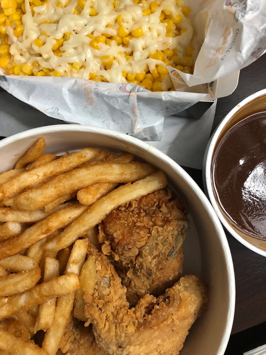 Highlights, Fried Chicken Club (St. Laurent Blvd)