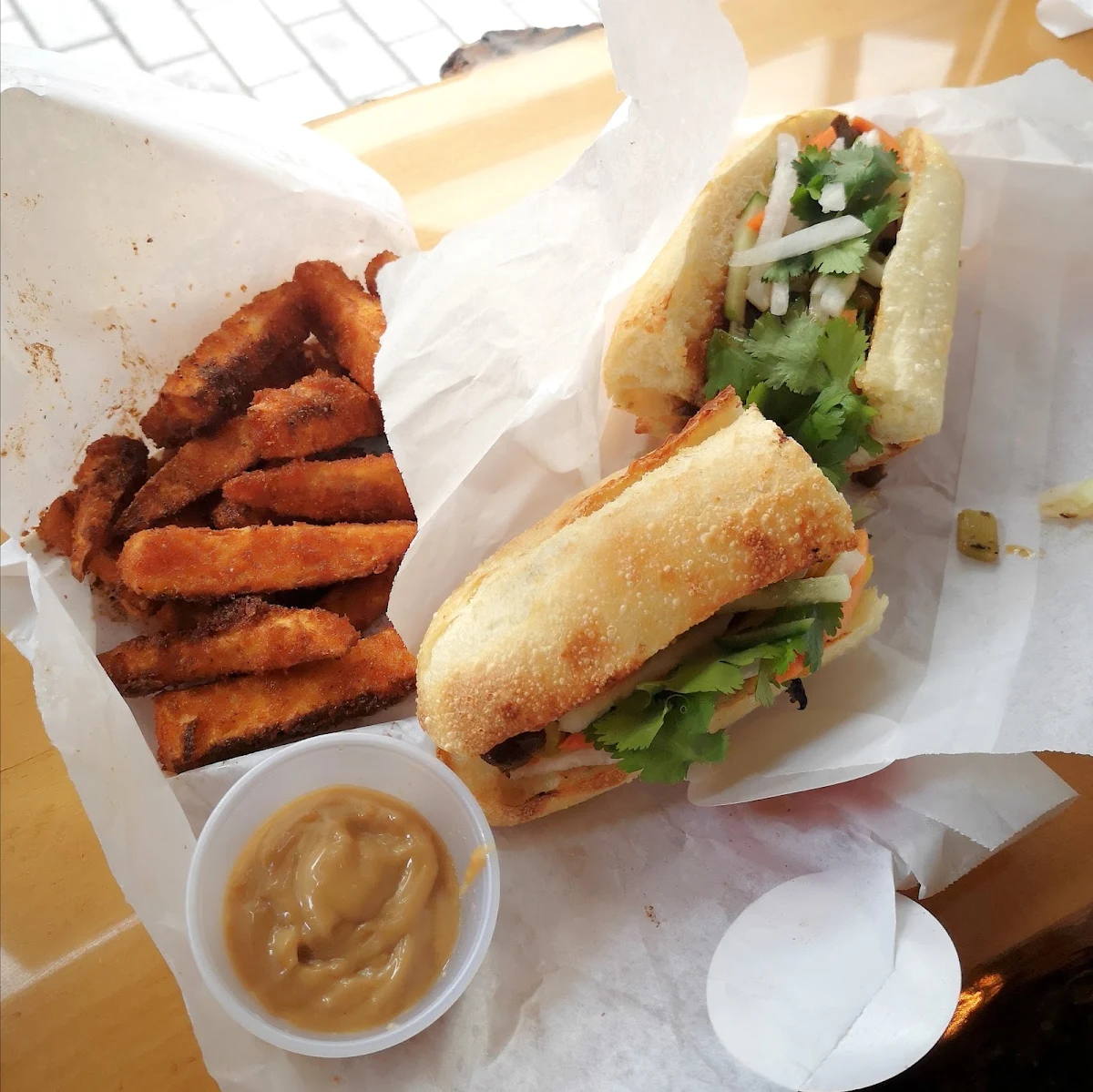 Banh MI Trio