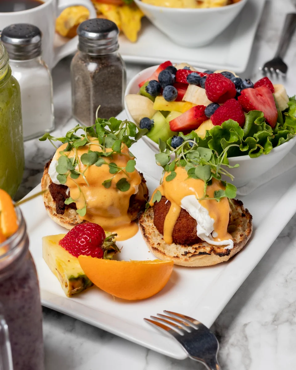 Fried Chicken Benedict Bénédictines Poulet Frit