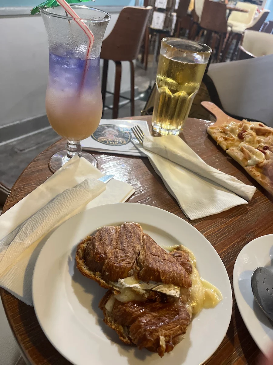 Croissant Sandwich