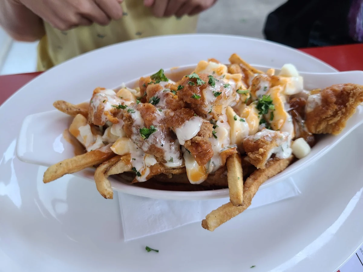 Buffalo Chicken Poutine