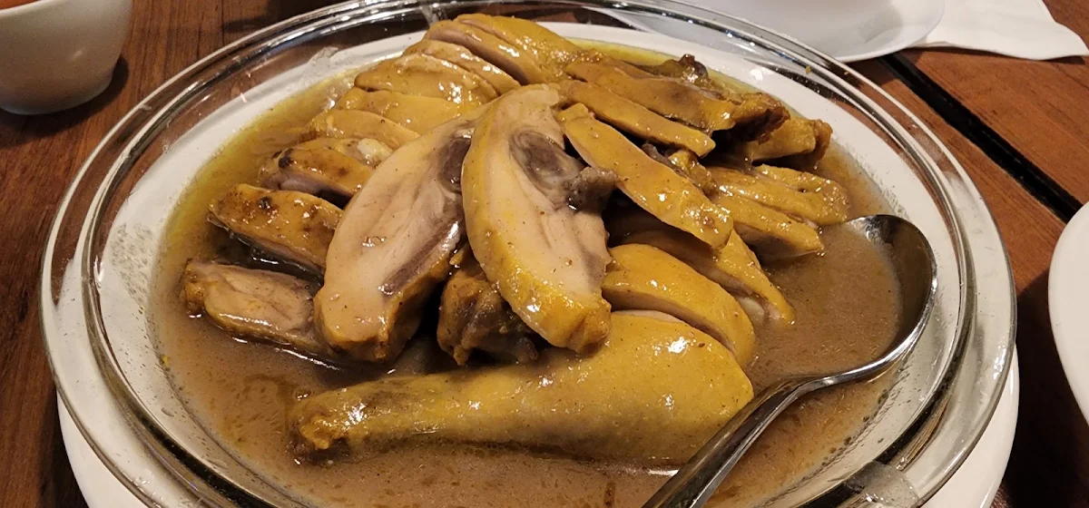 Chichen, The Red Asian Fusion Restaurant 鸿运 (HongYun)