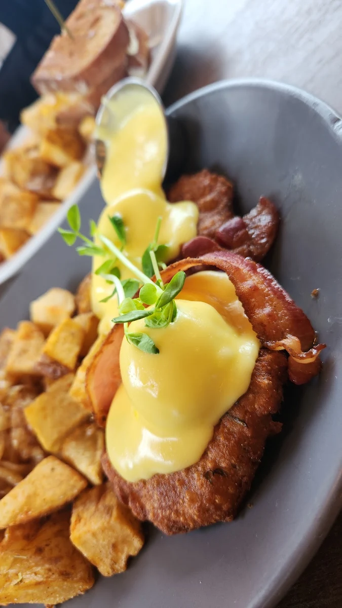 Eggs Benedict