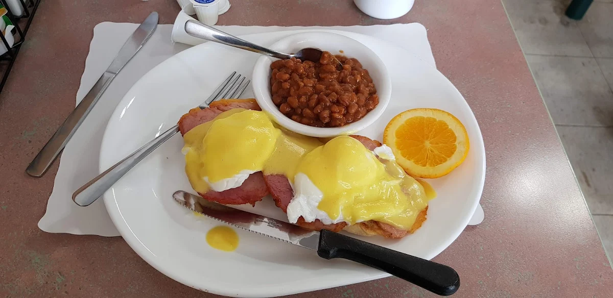 Eggs Benedict with Peameal