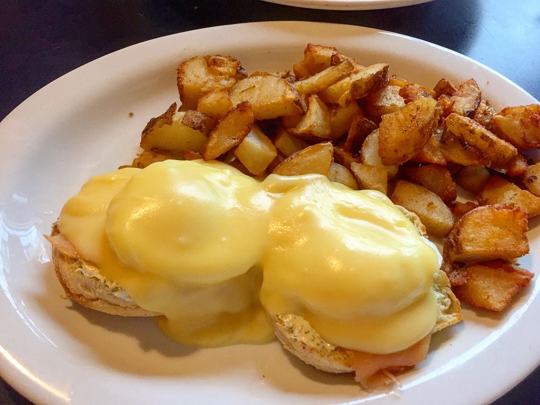 Bacon and Cheddar Cheese Benedict
