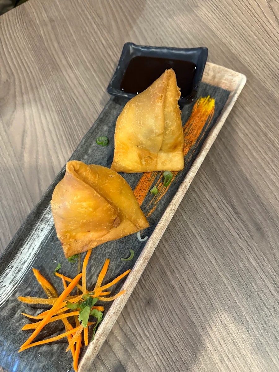 Samosa, Lumbini Hut: Best Indian Nepali and Hakka Restaurant