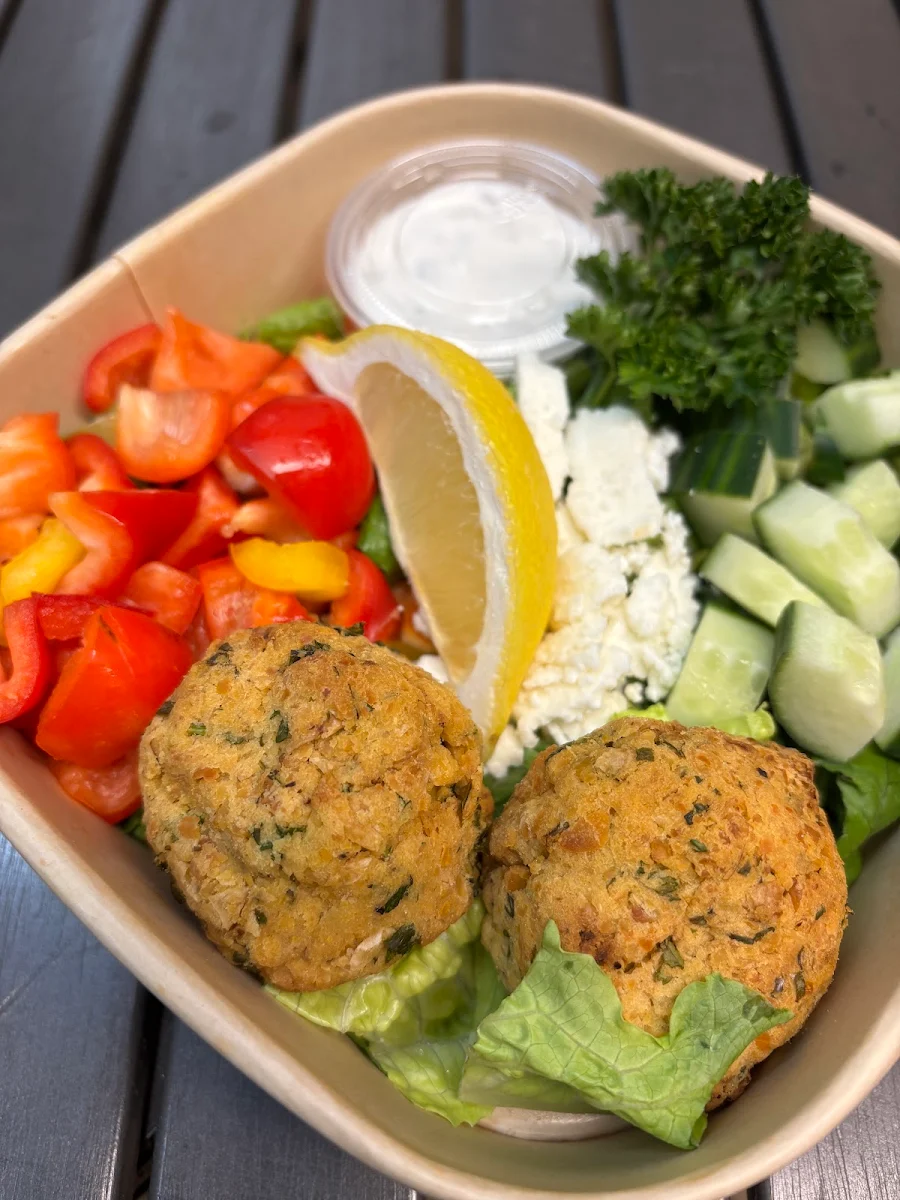 Falafel Salad