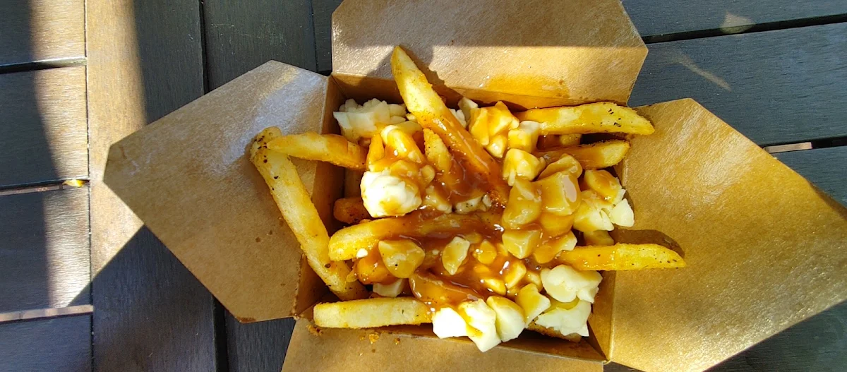 Regular Poutine, Maison D' la, Poutine House.