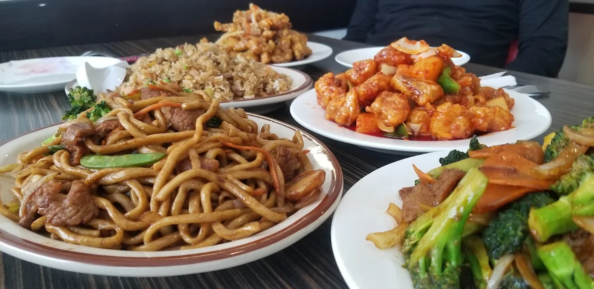 Highlights, Golden West Restaurant