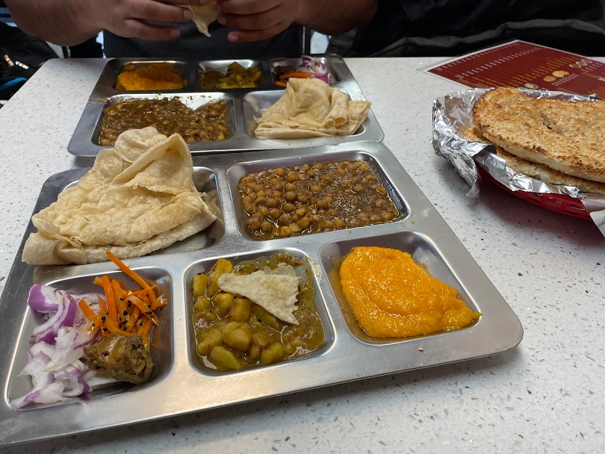 Halwa Puri Chana