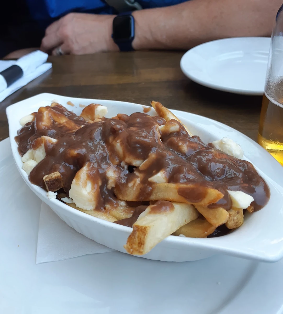 Poutine, Black Frog Eatery