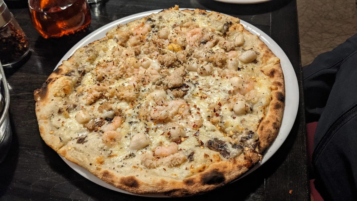 Seafood Pizza