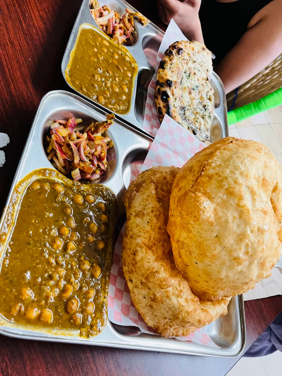 Chana Bhatura