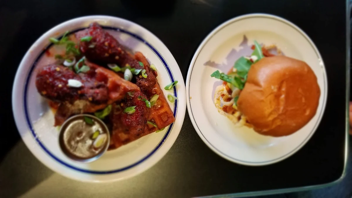 Hot Chicken Du Diner Diner's Hot Chicken
