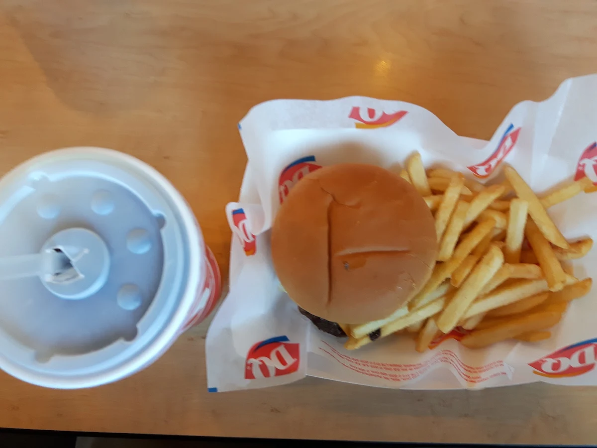 Cheeseburger with French Fries
