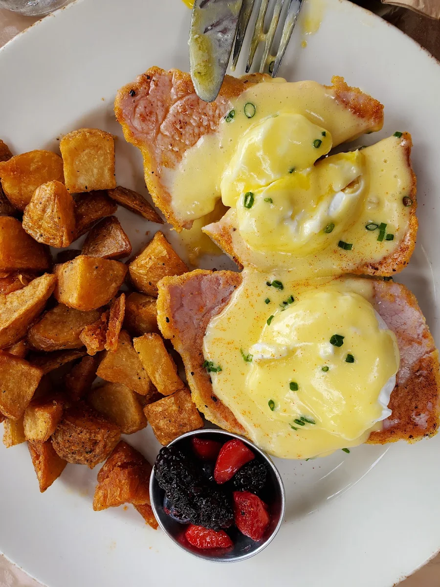 Eggs Benedict