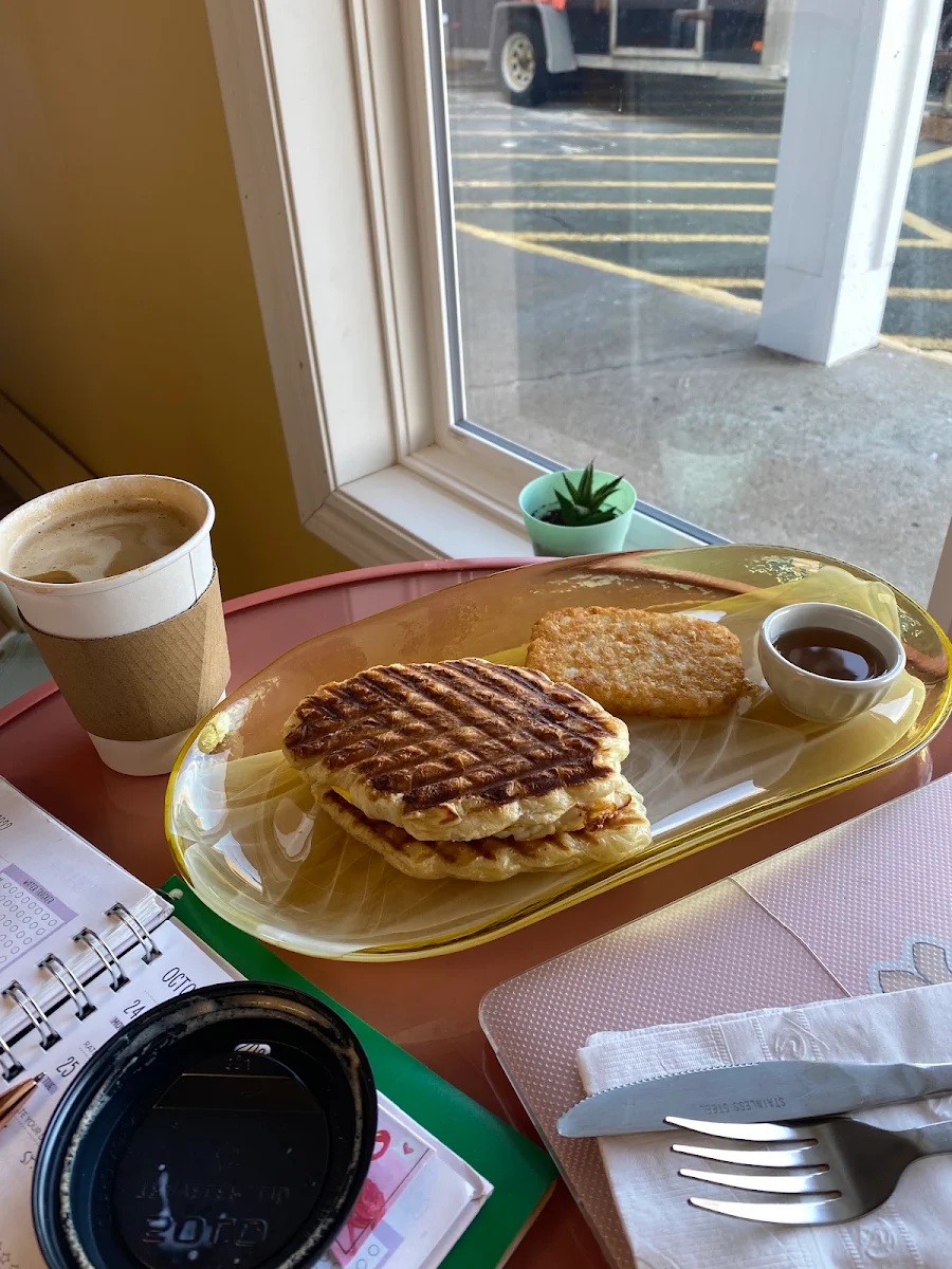 Highlights, Cafe MacQron