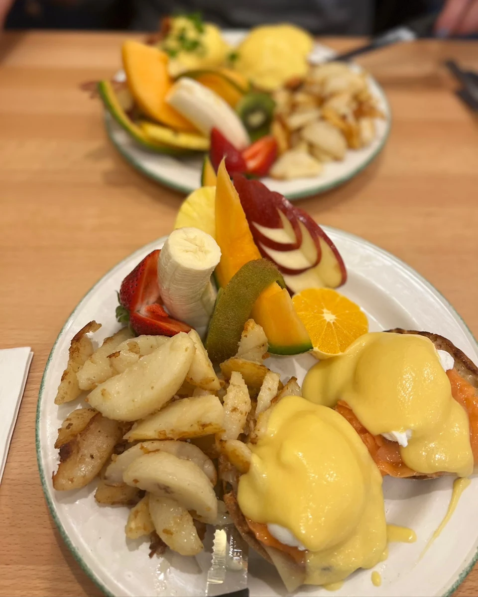 Smoked Salmon Benedict