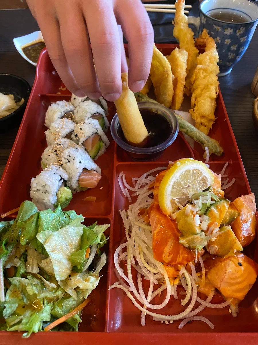 Spicy Salmon Sashimi Box