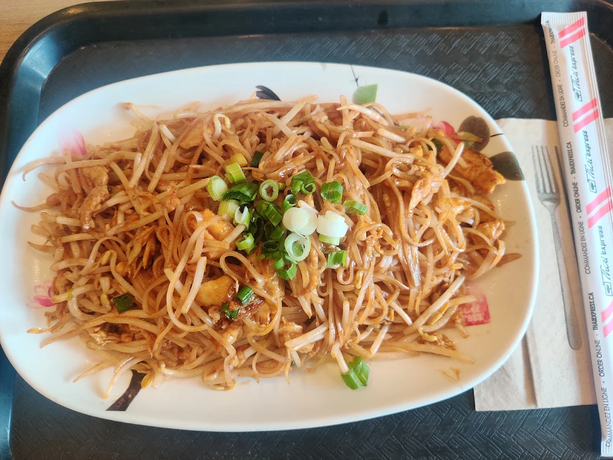 Chicken Pad Thai