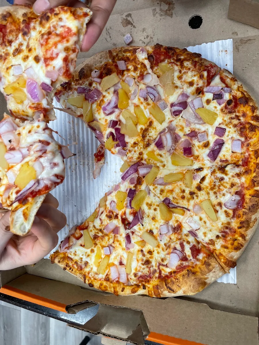 Tropical Hawaiian Pizza