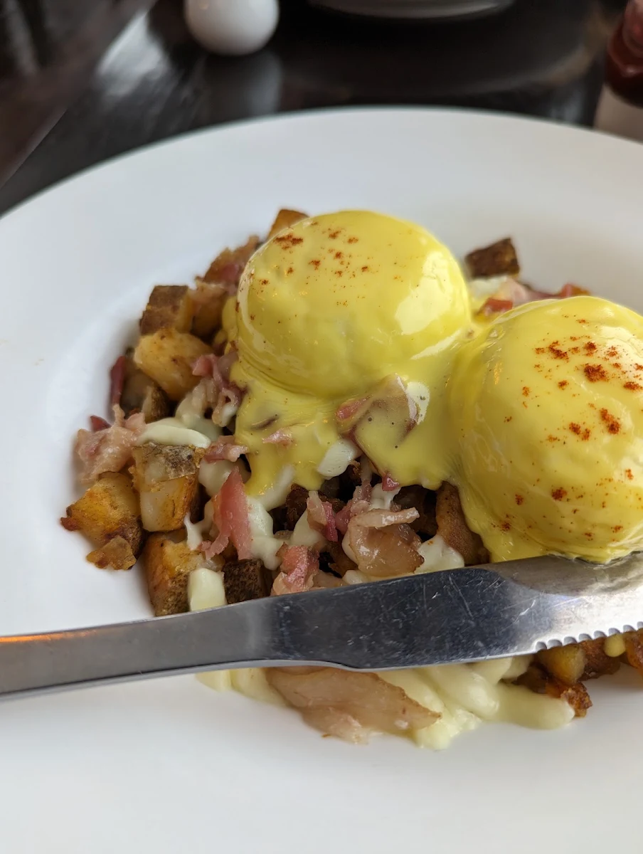 Breakfast Poutine