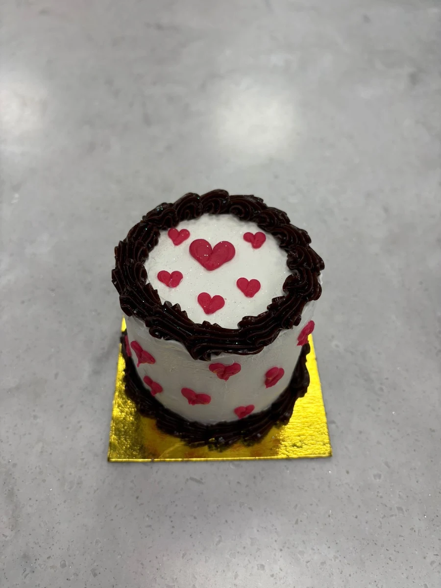 Fudge Cake Flowers